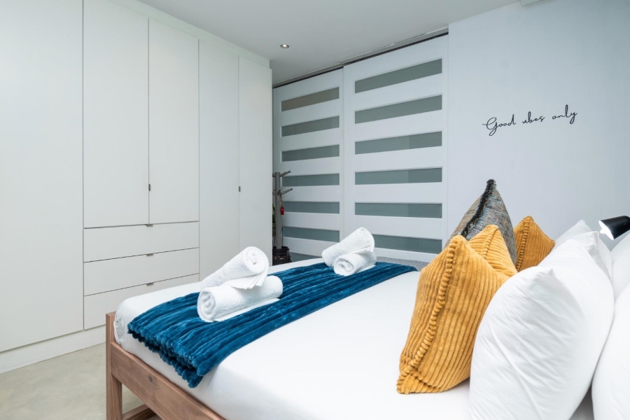 To Let 1 Bedroom Property for Rent in Green Point Western Cape